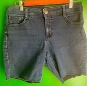 Nine West Cutoff Jean Shorts Size 8 Like New Dark Denim EUC