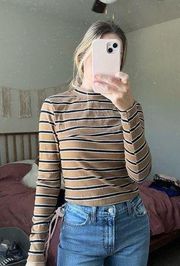 Cropped turtle neck