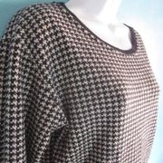 J Ferrar Vintage Wool Houndstooth Sweater Size M