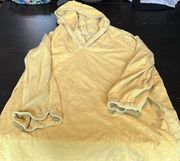 yellow hoodie. XL. Preowned good condition.