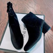 Nine West black Velvet short boots/NWB