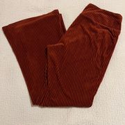 NOBO Pull On Flare Pants Textured Burnt Orange
Wide Leg Woman's Pants size L