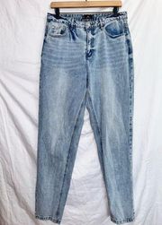 Missguided Riot Light Wash Denim High Rise Straight Leg Mom Jean size US 10