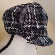 Sonoma White Black Grey Gray Newsie Hat Acrylic Stripes