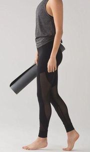 Black Mesh Panel Cropped Capri Leggings Style P30416 Size 2