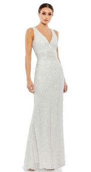 NWT  Sequined Sleeveless V-Neck Column Maxi Gown Maxi in White Size 4