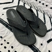 Capelli New York Women Small Wedge Flip Flop Sandal black glitter size 10‎