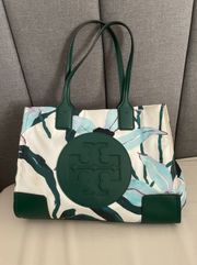 Elle Patent Tote bag