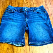 Maurice’s size 20 women’s long jean shorts mid rise