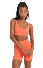 Vuori Daily Bra Sports VW158 in Rare Grapefruit Orange Size XS