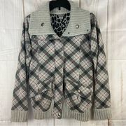 Daytrip Gray Plaid Flannel Jacket with Sweater Trim Women’s Size Medium