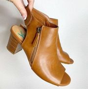 Yuu Camel Brown Leather Open Toe Heels Size 6.5