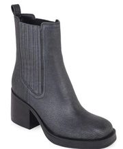 Kenneth Cole New York Jet Chelsea Boot in Black Metallic Size 9