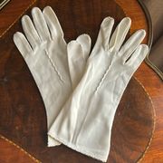 Vintage gloves from the 40’s/50’s