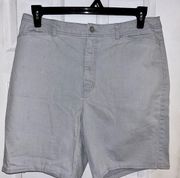 Gloria Vanderbilt Gray Purple Stitch Hi Rise Shorts. Size 18