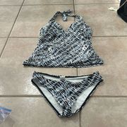 Calvin Klein swimwear the top is a size 8 bottoms medium