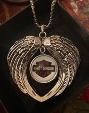 HD snap Button Wing Necklace