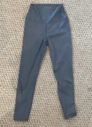 Carbon38 slate blue Takara Shine leggings in 7/8 length! Great condition