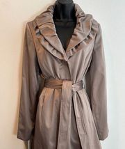 NWT Tahari Natalie Satin Trench w/Exaggerated Ruffle Collar, Size M