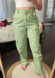 Urban Outfitters Women’s Small Green Floral Daisy Carpenter Cargo Pants NWT
