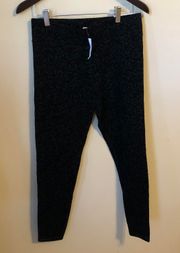 NWT  black leggings size Small