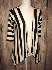 PRETTY GOOD MED BLACK & CREAM STRIPED SWEATER