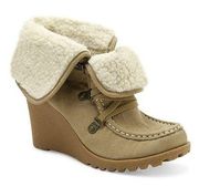 Camel Pike Wedge Boot Faux Fur Lining Size 8