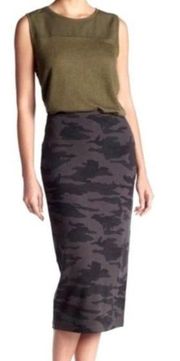 Sanctuary Camo Print Ponte Pencil Skirt Size X-Small NWT