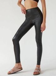 Wilfred Free Daria Pant High Waist Vegan Leather Legging in Black