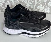 Women’s Endorphin Shift 2 Black Running Shoe Size 8