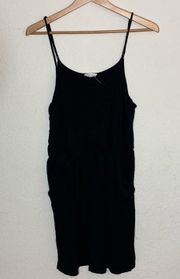 Black dress with adjustable straps & pockets ( L ) 