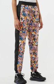 The North Face Groovy Floral Printed Hydrenaline Jogger Pants