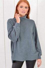 women’s olive green turtle neck sweatshirt Small