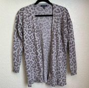 100% Cheetah print sweater Saks fifth avenue Size Small neutral Cardigan