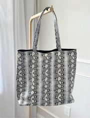 NWT Saks Fifth Avenue Snakeskin Shopper Tote Bag in Black & Grey