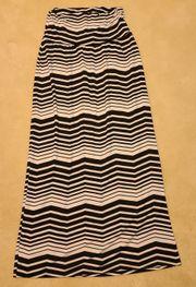 AB Studio Black And White Zigzag Skirt