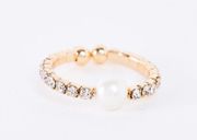 Boutique Rhinestone Pearl Detail Gold Band Stretchy Ring