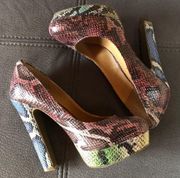 COSMOPOLITAN Faux Snakeskin Shaped Pump Size 6 1/2