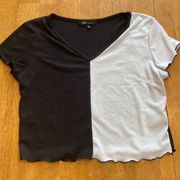 Black and white split lettuce edge tee