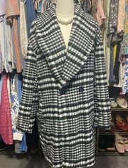 Bagatelle Plaid Mid Length Coat. Size X-LARGE.  Preloved gently worn.