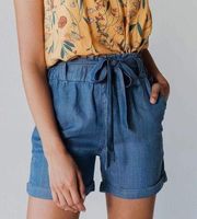 Paper at waist shorts