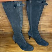 Black leather suede tall boots
Women’s 9.5 M