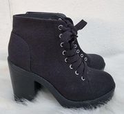 Black Canvas Lace Up High Heel Platform Y2K 90s Vibe Boots EUC Size 7 Woman’s