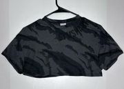 Gymshark Womens black gray camo cropped short sleeve athletic top size XS