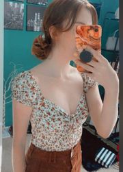 Small  milkmaid style crop