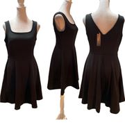 NWT  Black Sleeveless Above the Knee Fit & Flare Zip Side Dress Size S