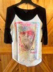 Rock and republic women’s top 3/4 sleeve graphic, print size medium ￼