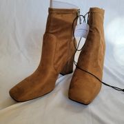 Liz Claiborne Light Tan Karder Block Heel Ankle Zip Women's Booties Size 8.5