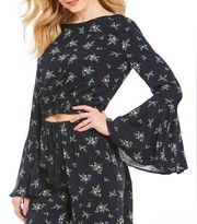 CHELSEA & VIOLET Navy Floral Long Bell Sleeve Crop Top