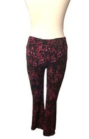 Leggings Depot red and black musical themed flared leggings